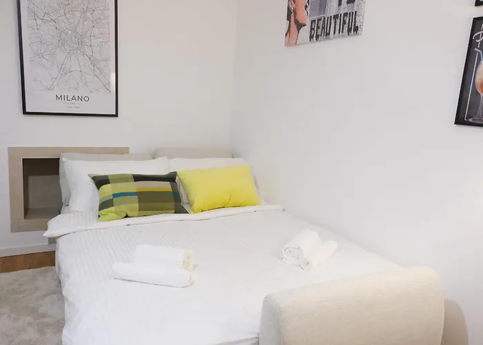 Urban 42 Apartment